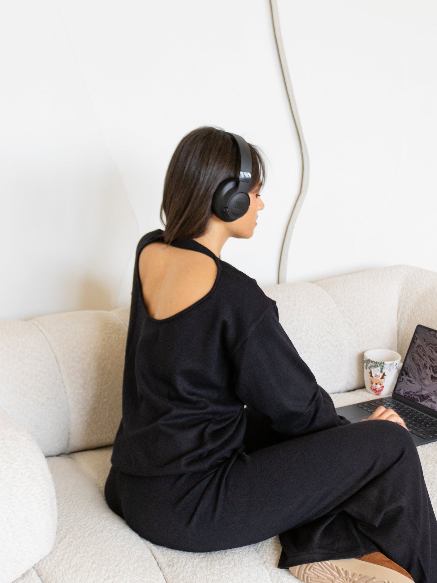 MIDNIGHT BACKLESS SWEATER